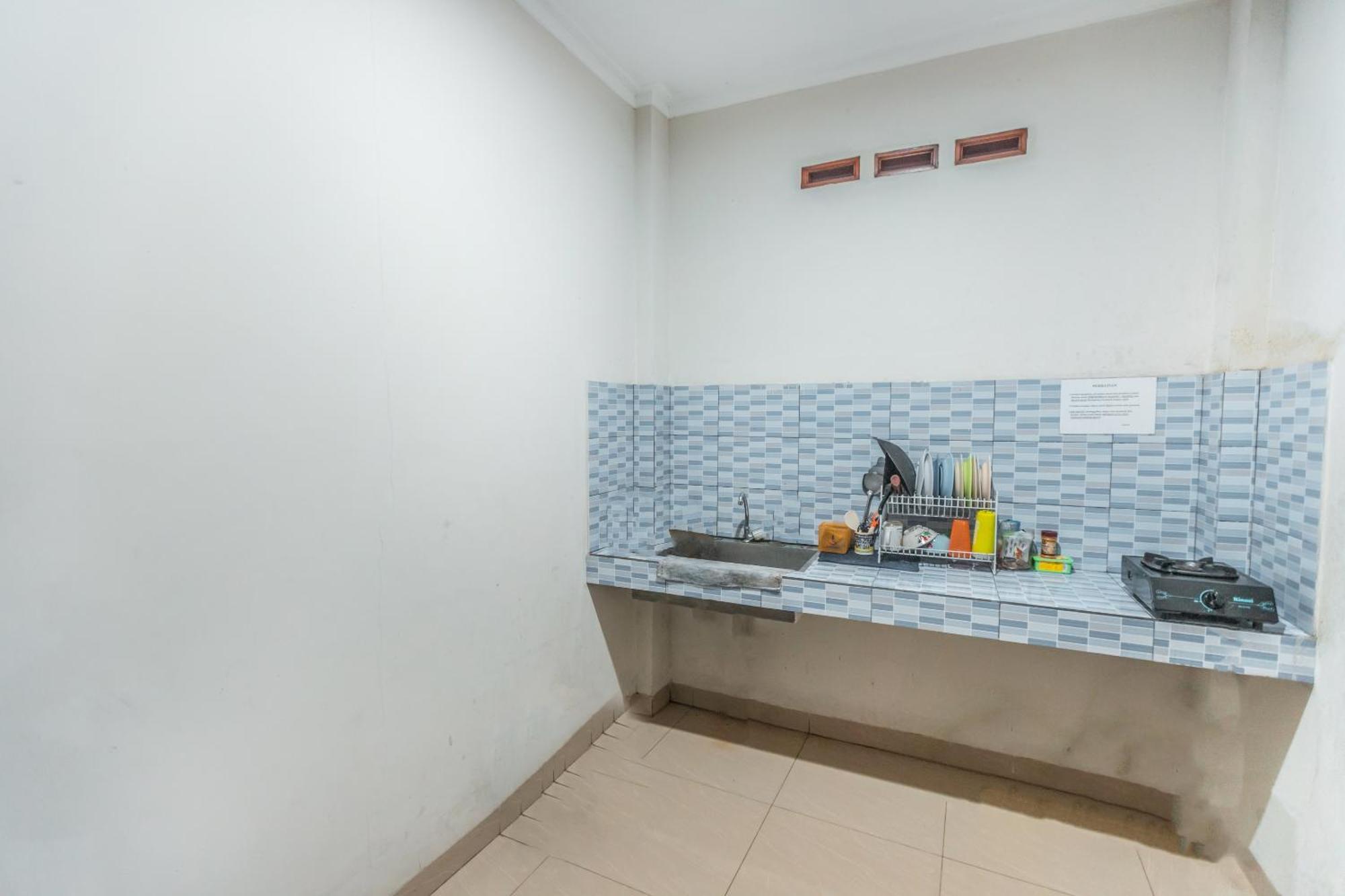 Hotel Oyo Life 2335 Kos 89 2*