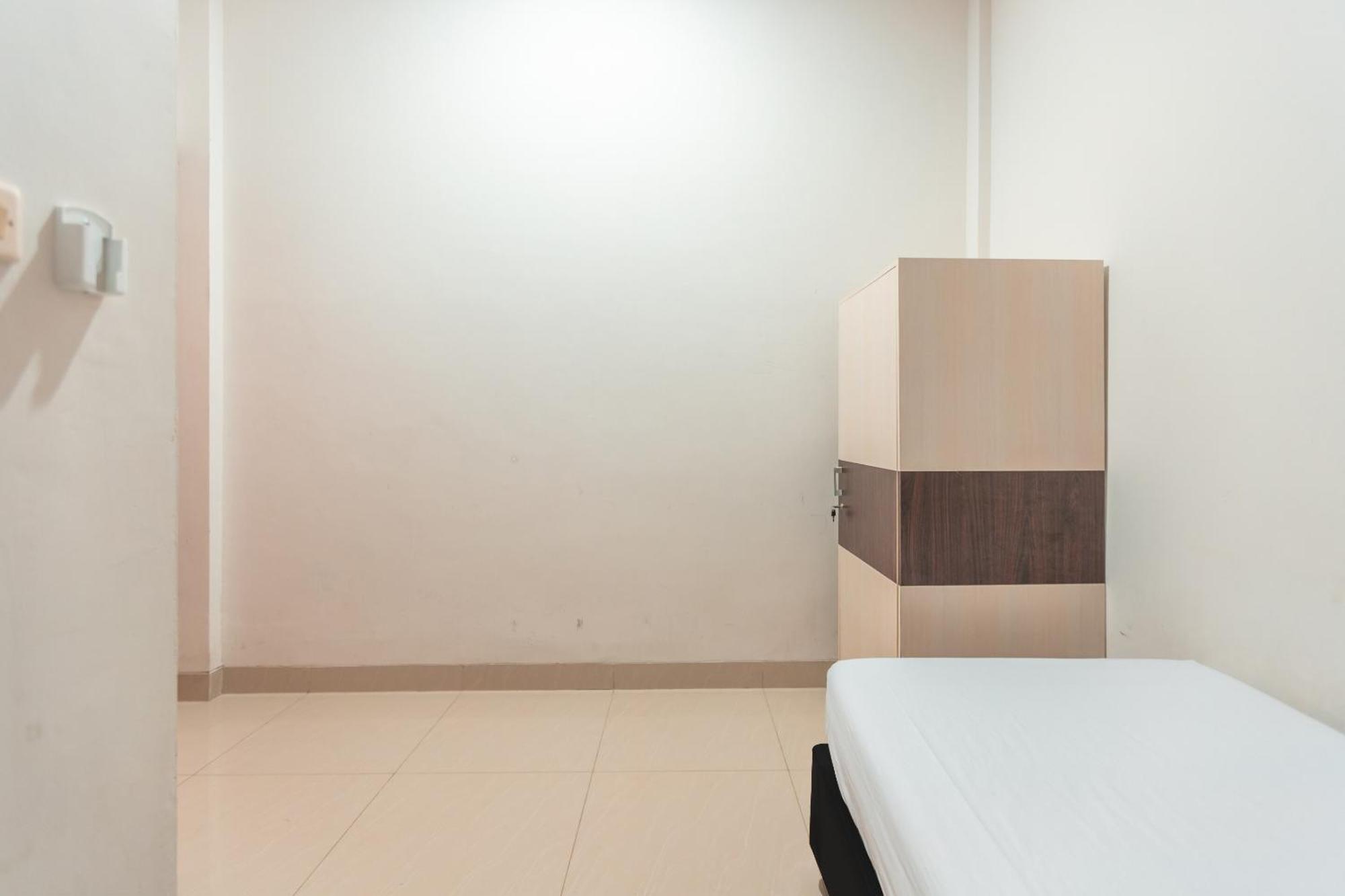 Oyo Life 2335 Kos 89 Hotel